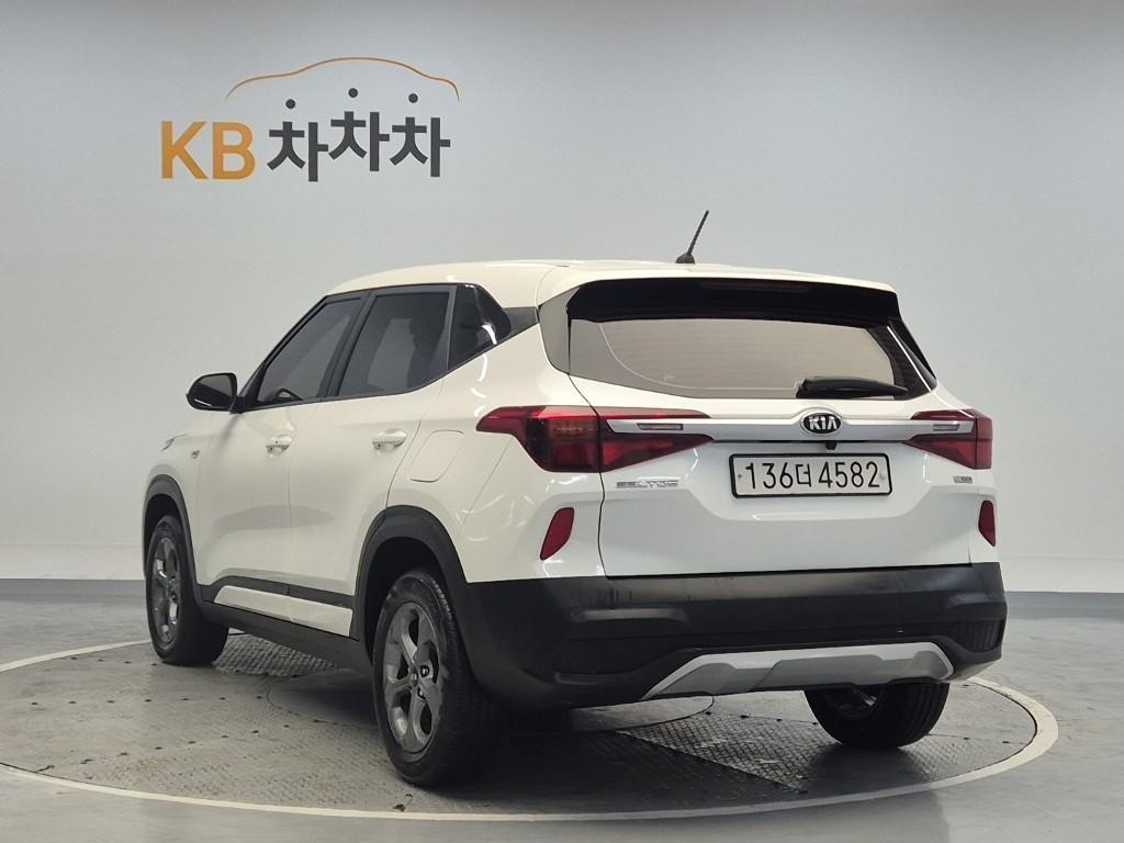 KIA Seltos - Vista 2