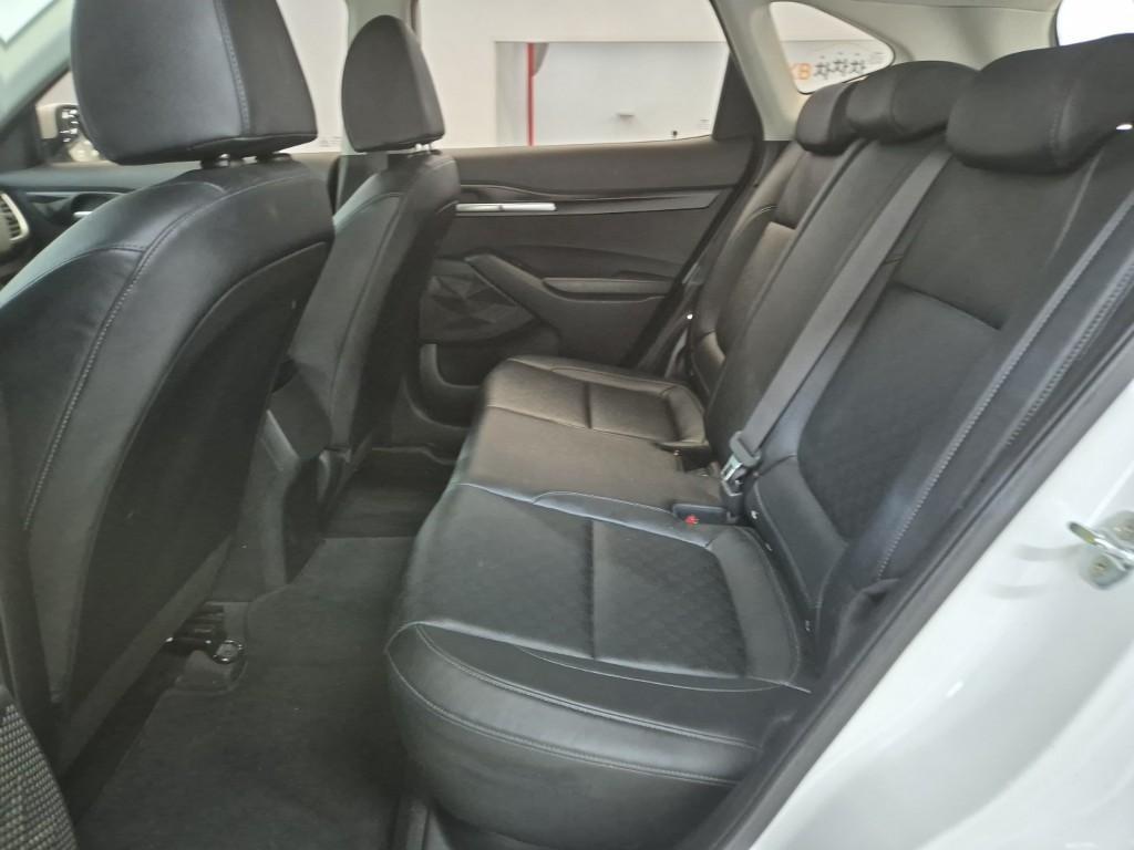 KIA Seltos - Vista 12