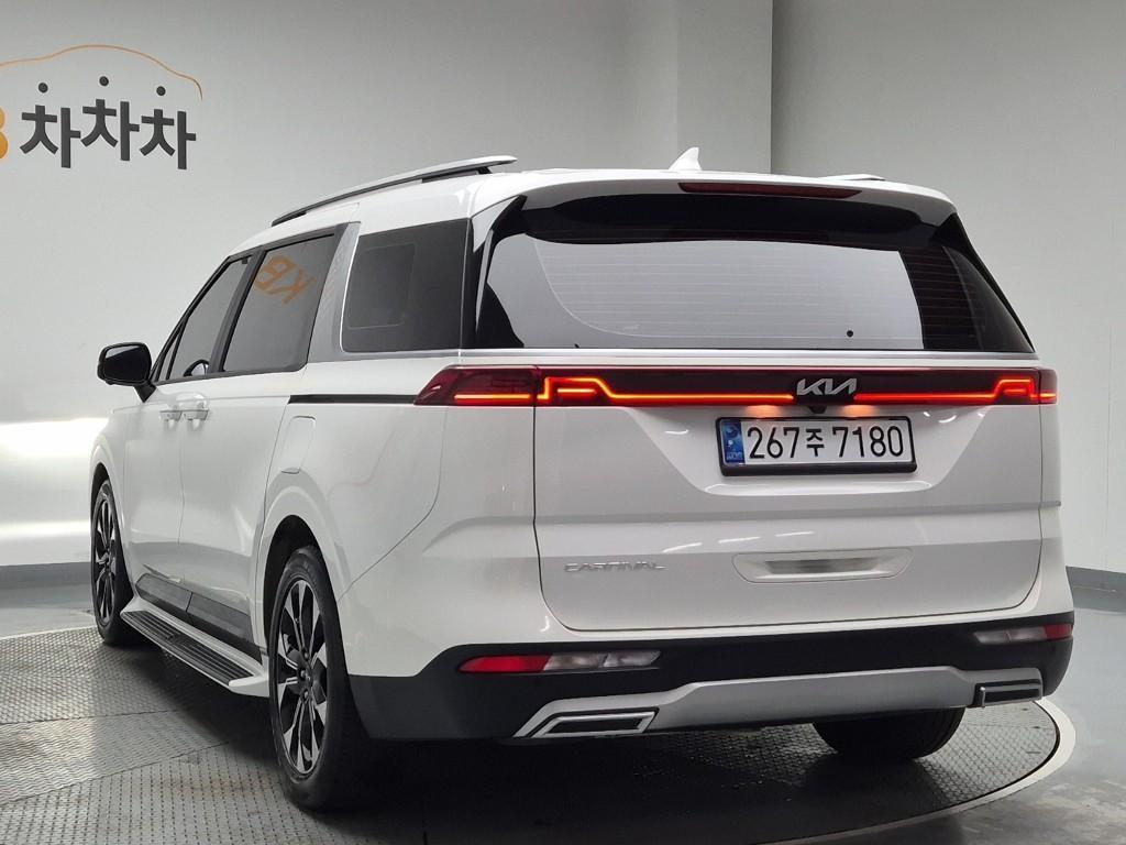 KIA Carnival - Vista 4
