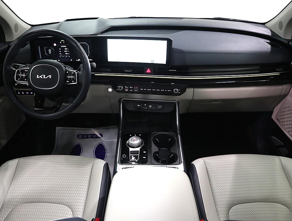 KIA Carnival - Vista 5