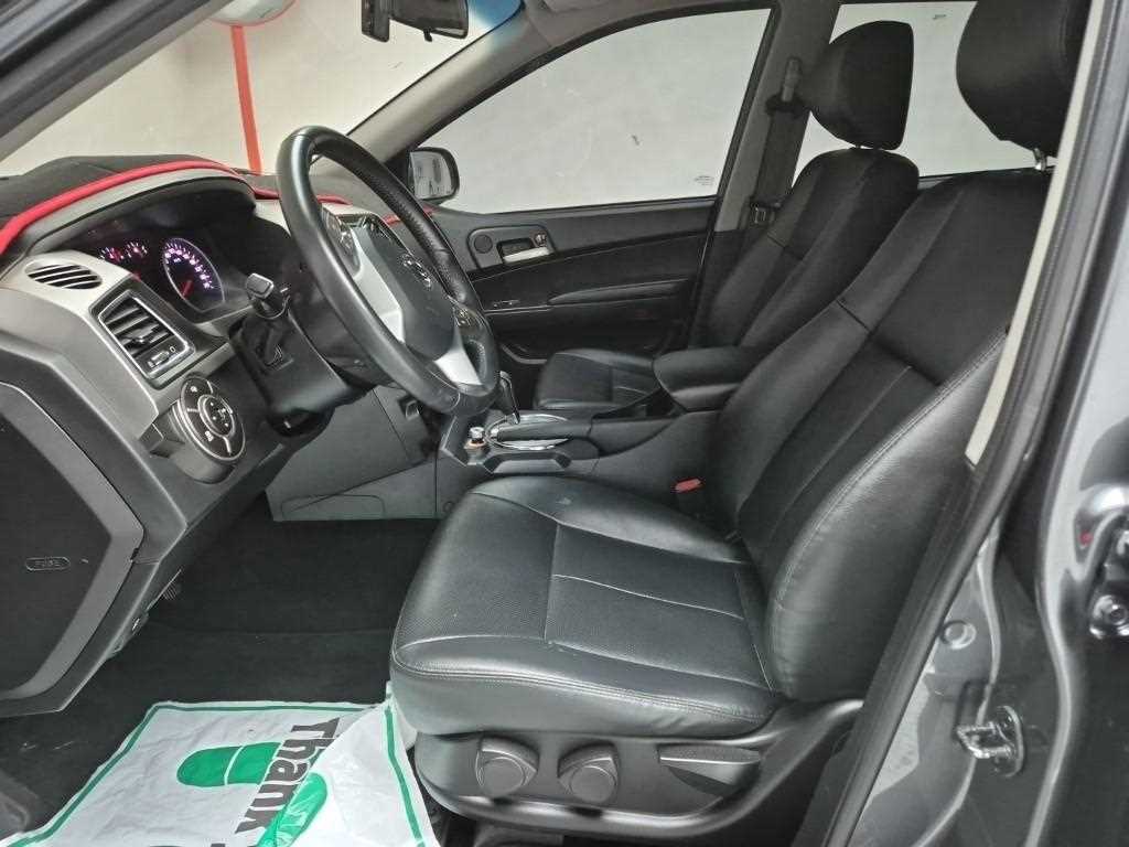 Ssangyong Korando - Vista 11