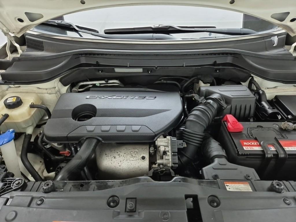 Ssangyong Tivoli - Vista 5