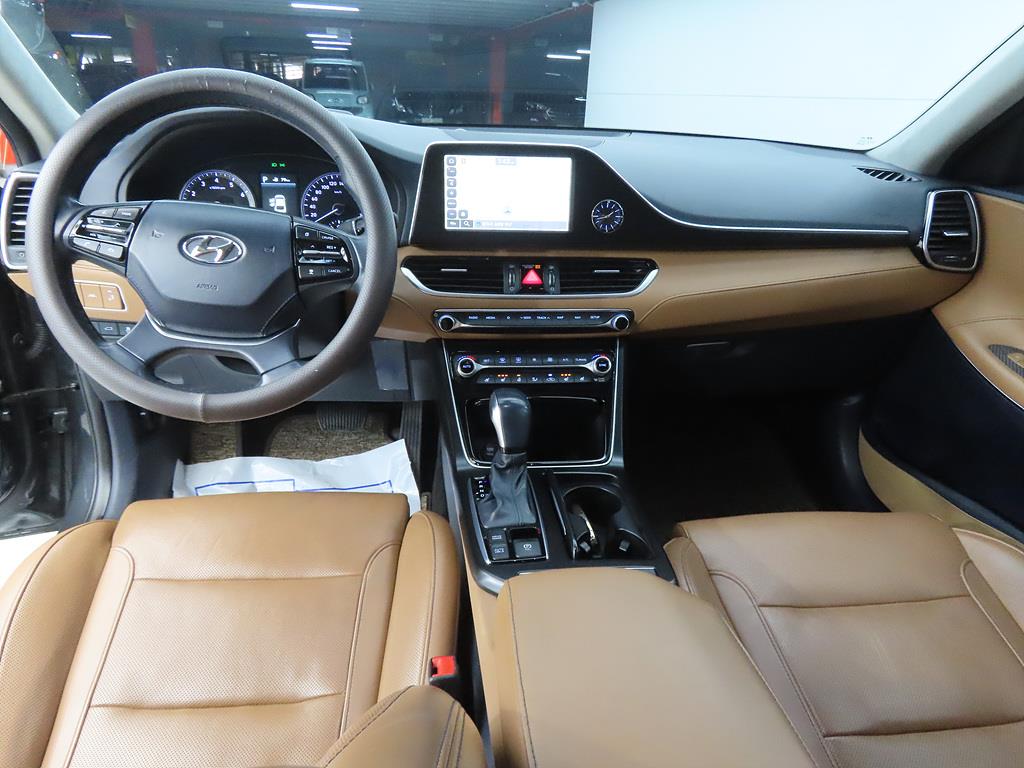 HYUNDAI Grandeur - Vista 7