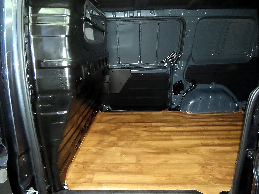 HYUNDAI Staria - Vista 7