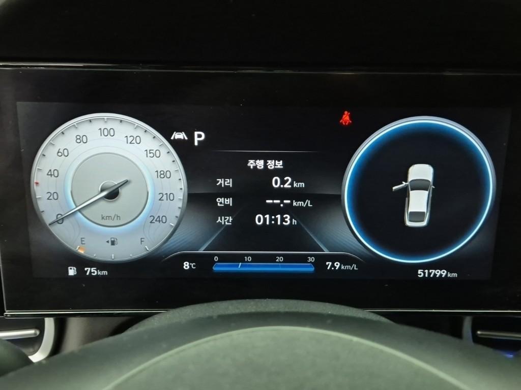 HYUNDAI Avante - Vista 6