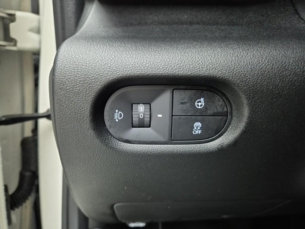 HYUNDAI Casper - Vista 10