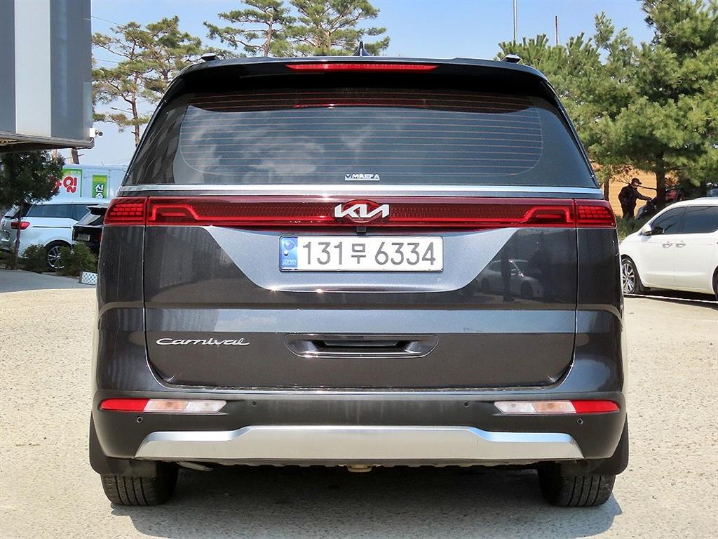 KIA Carnival - Vista 4