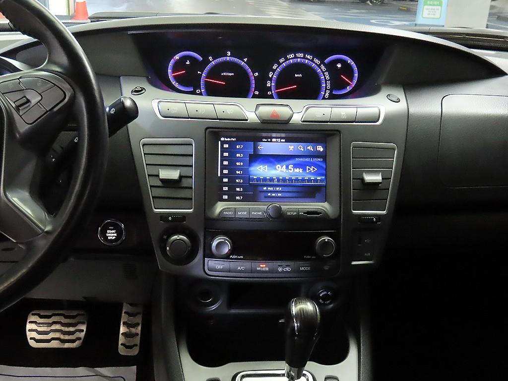 Ssangyong Korando - Vista 12