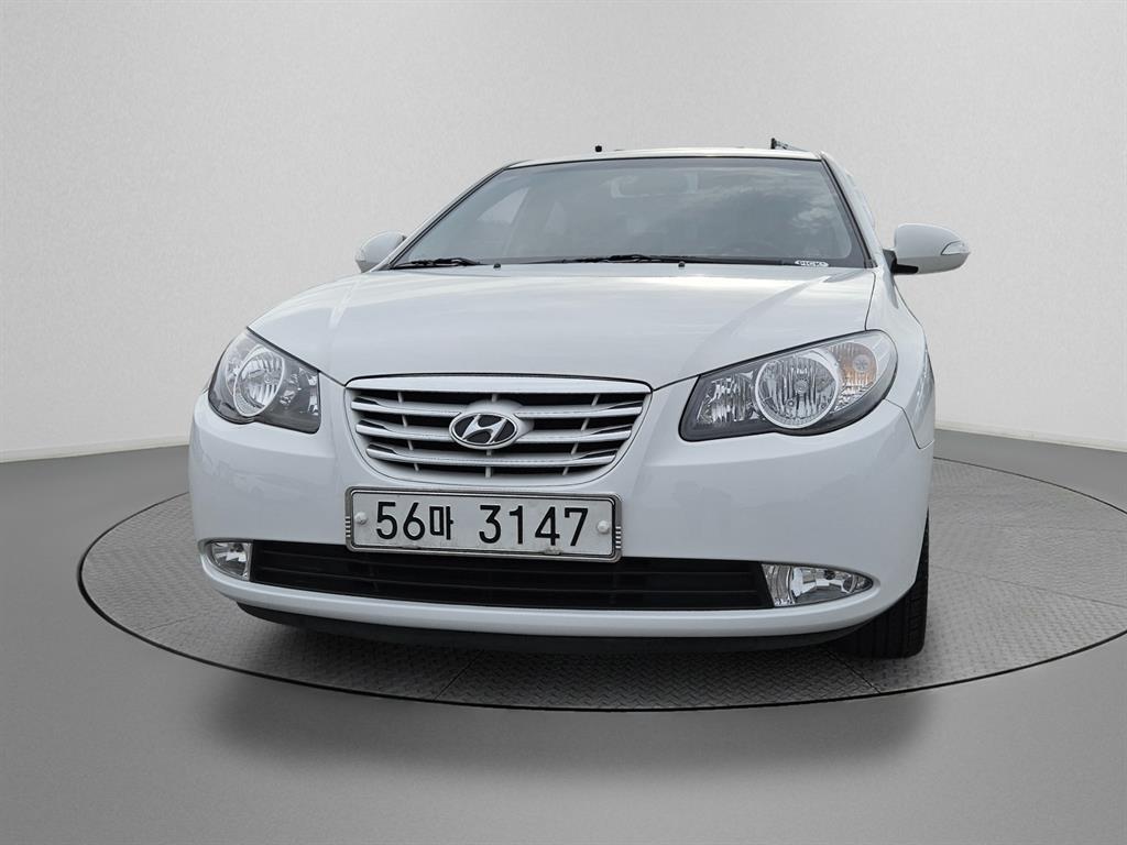 HYUNDAI Avante - Vista 3