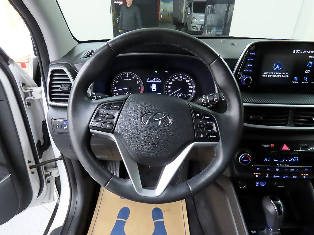 HYUNDAI Tucson - Vista 9