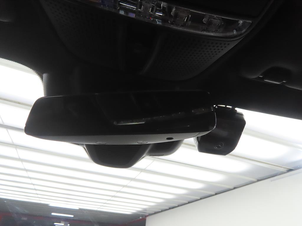 Mercedes Benz E class - Vista 12