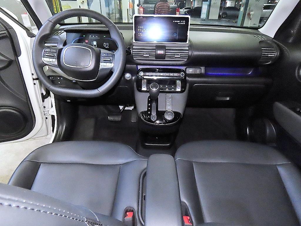 HYUNDAI Casper - Vista 10