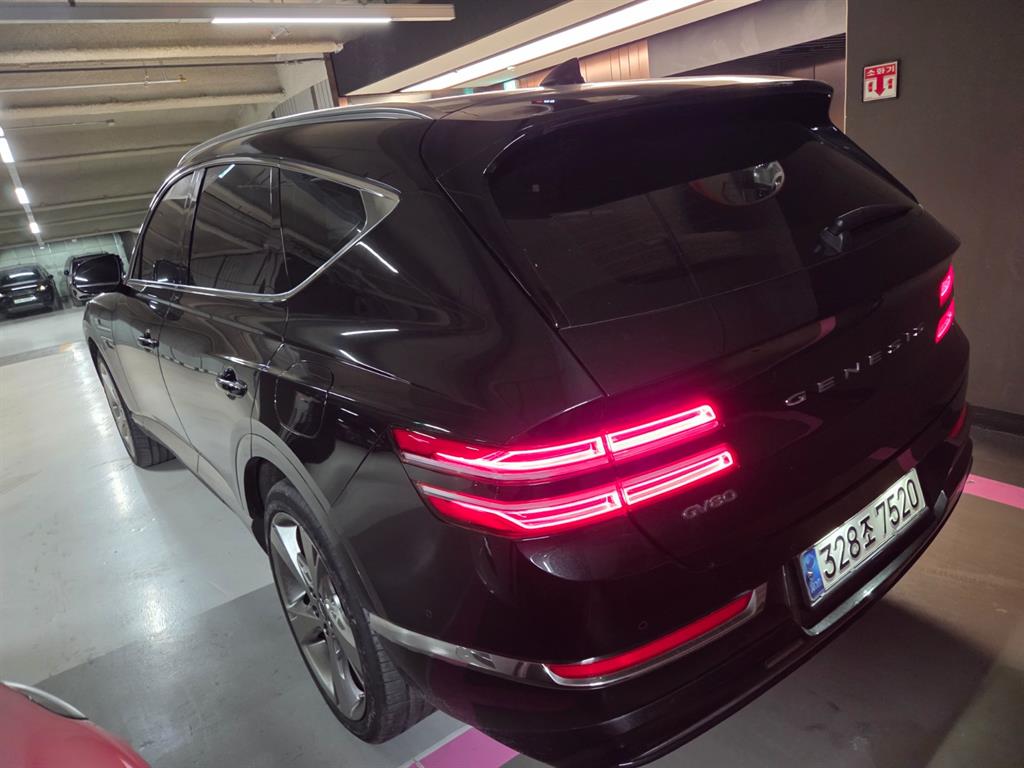 Genesis GV80 - Vista 6