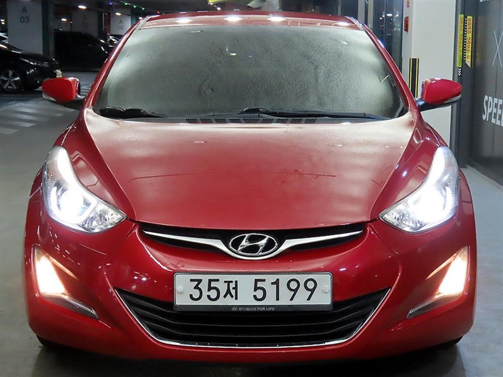 HYUNDAI Avante - Vista 2