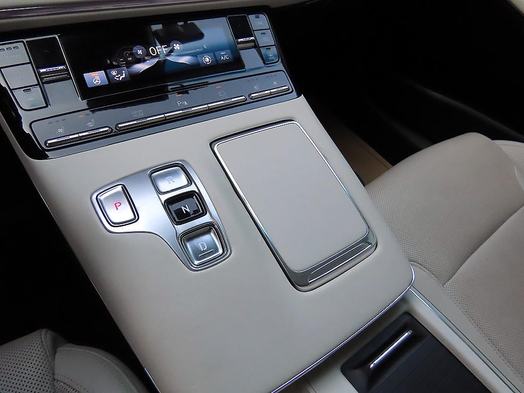 HYUNDAI Grandeur - Vista 10