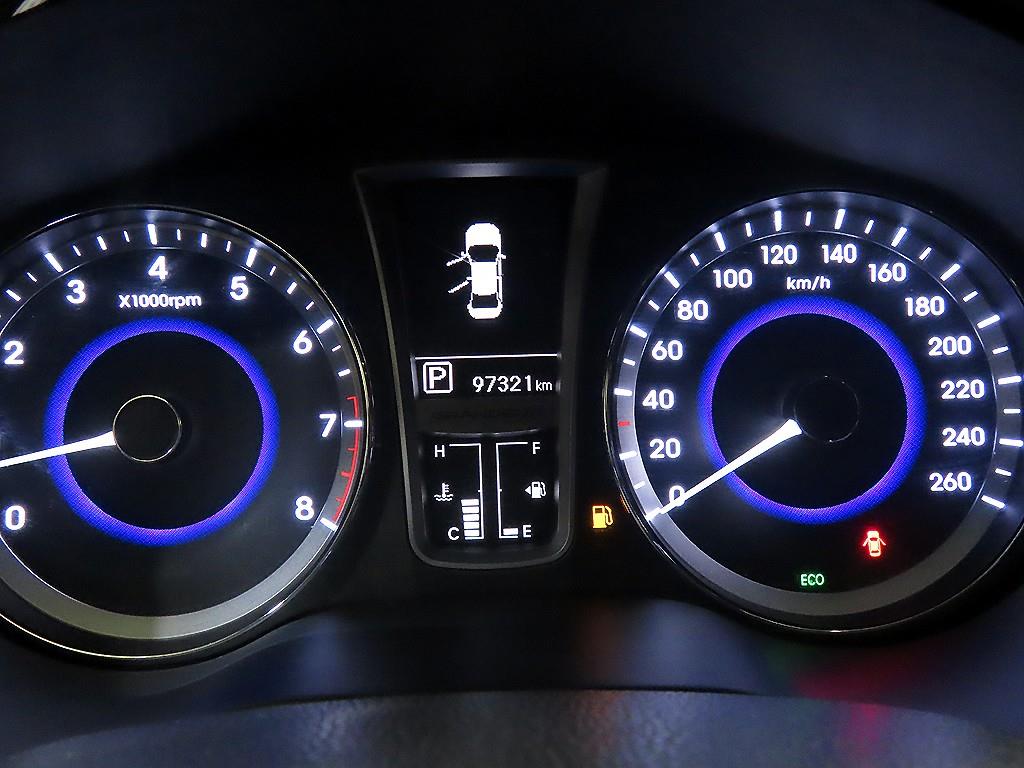 HYUNDAI Grandeur - Vista 9