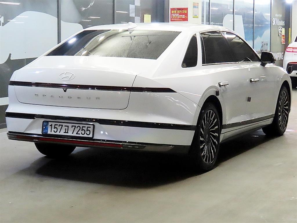 HYUNDAI Grandeur - Vista 4