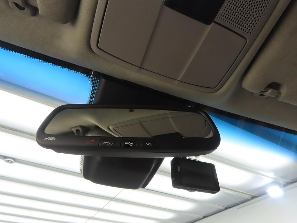 HYUNDAI Grandeur - Vista 12