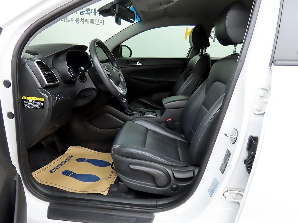 HYUNDAI Tucson - Vista 5