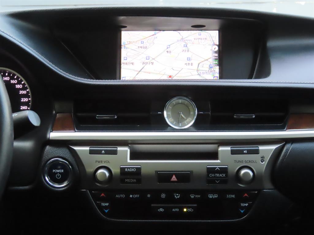 Lexus ES 2014 Plateado - Importación desde Corea - HF Imports Iquique - Foto 12