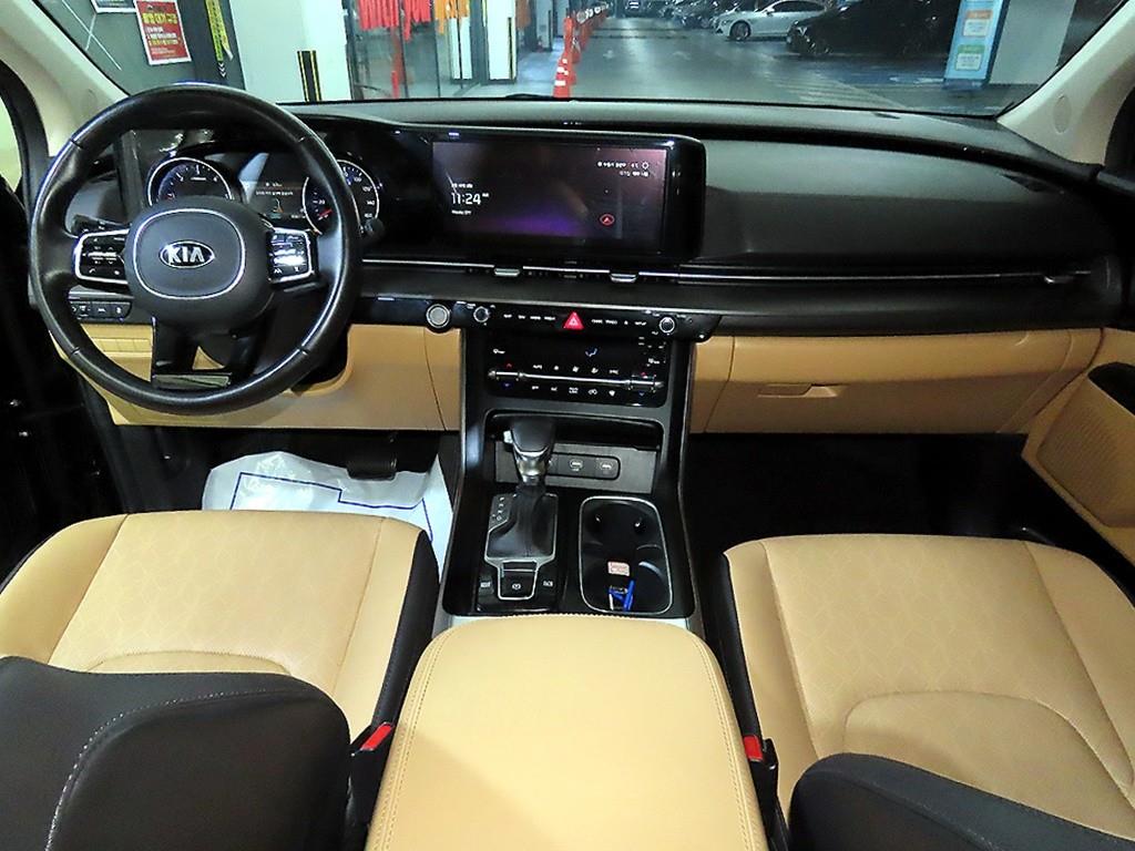 KIA Carnival - Vista 10