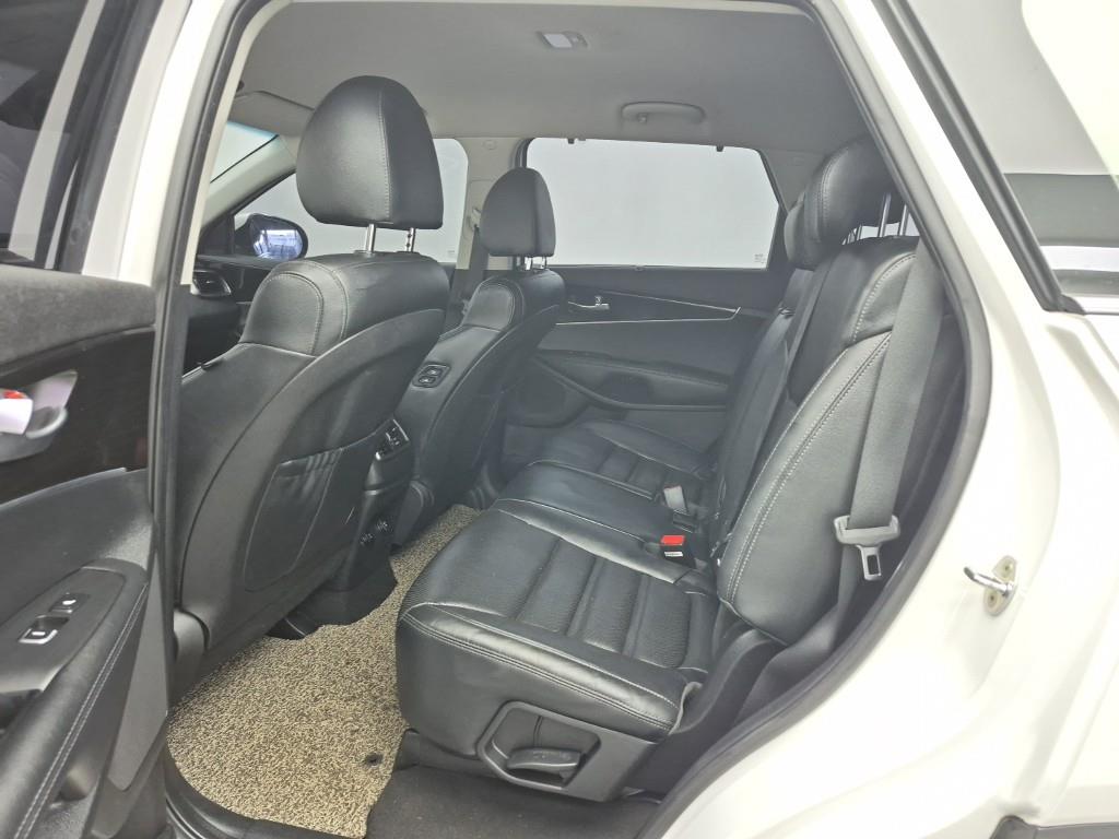 KIA Sorento - Vista 12