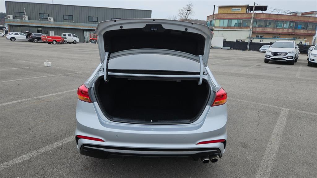 HYUNDAI Avante 2018 Plateado - Importación desde Corea - HF Imports Iquique - Foto 20