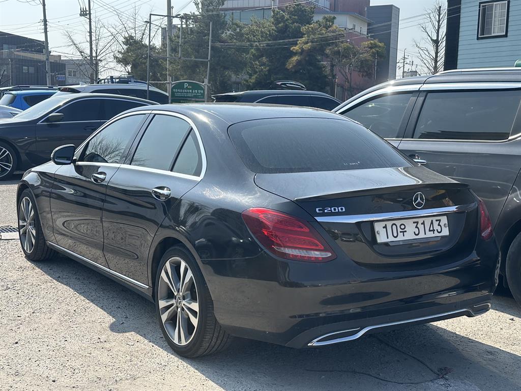Mercedes Benz C Class - Vista 3