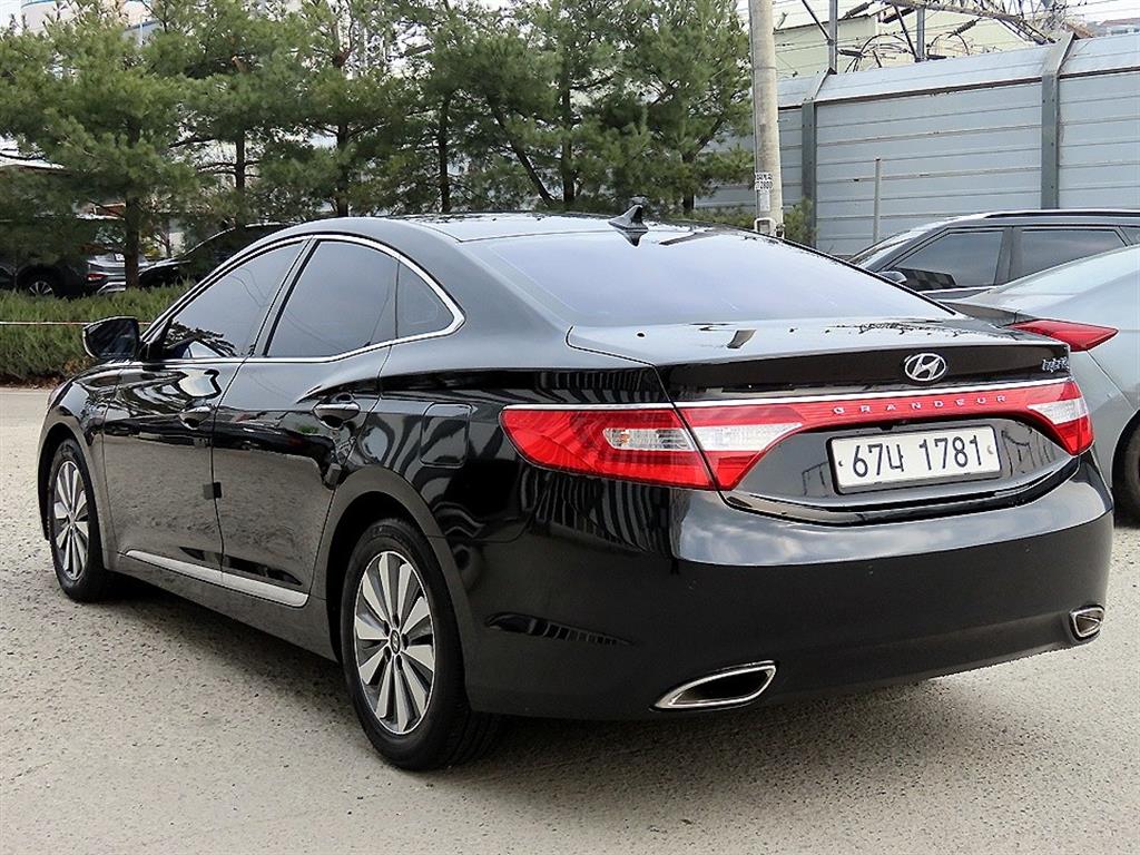 HYUNDAI Grandeur - Vista 3