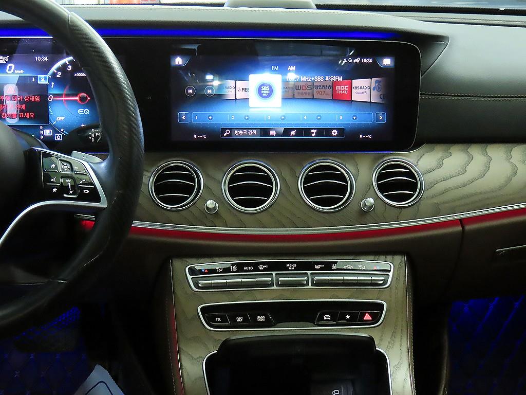 Mercedes Benz E class - Vista 11