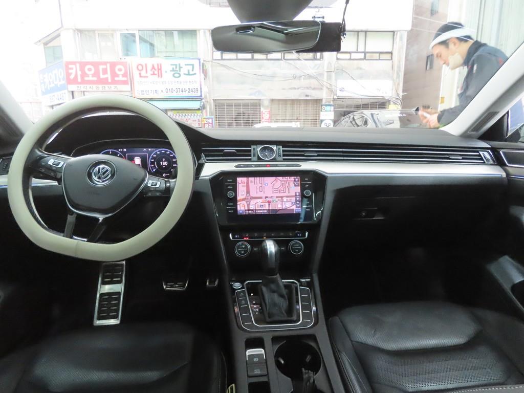 Volkswagen Arteon - Vista 7