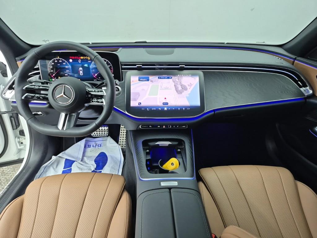 Mercedes Benz E class - Vista 5