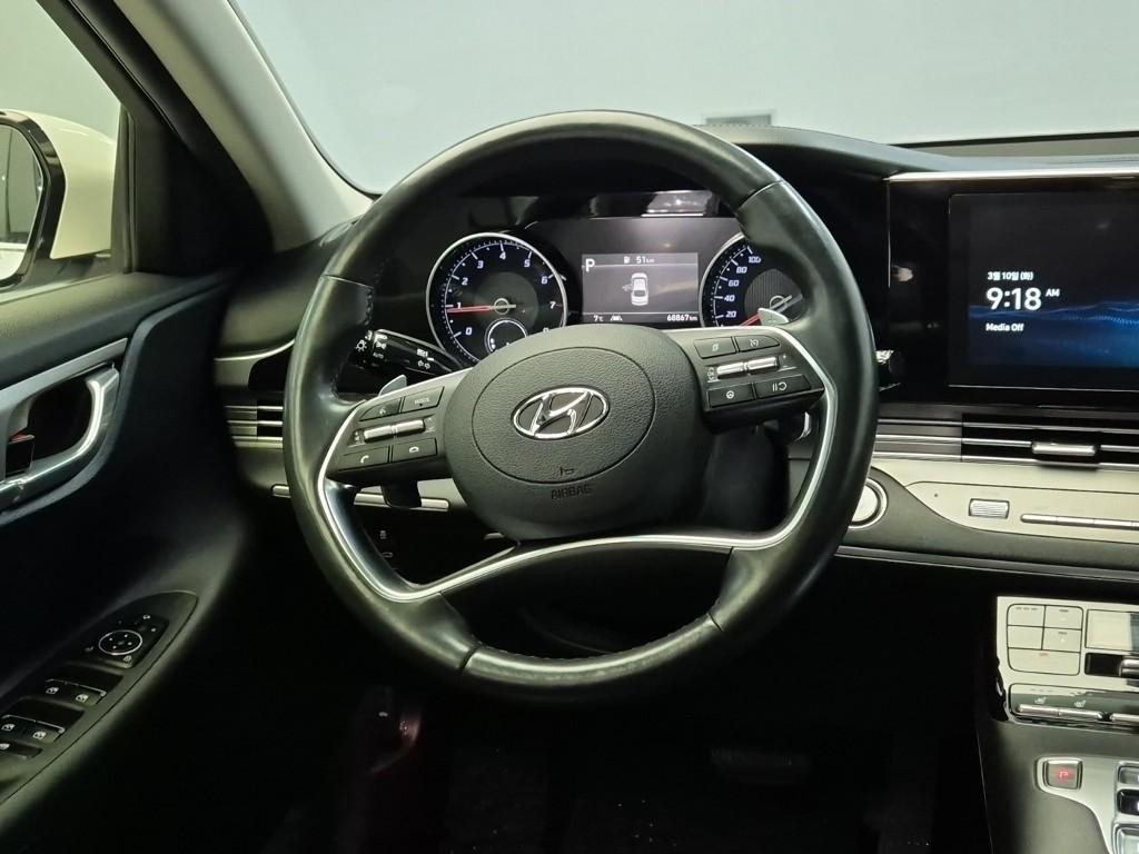 HYUNDAI Grandeur - Vista 10