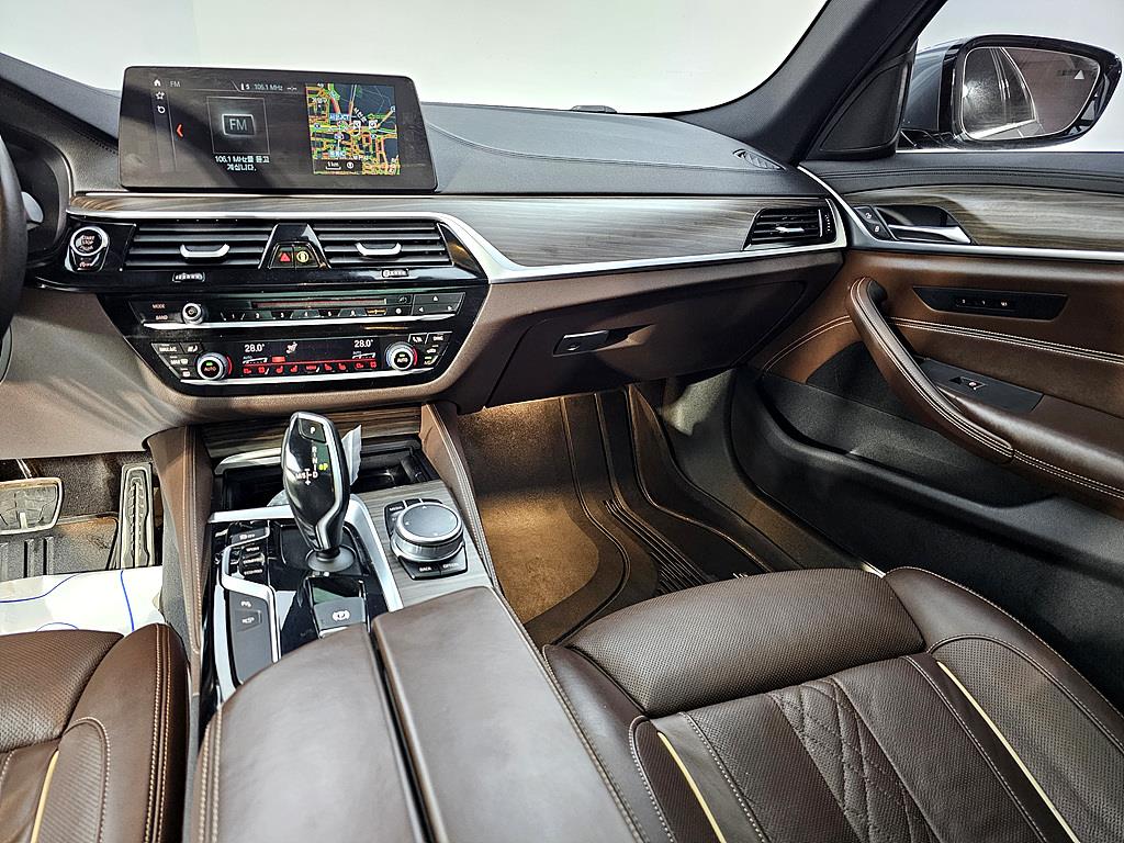 BMW 5 Series - Vista 10