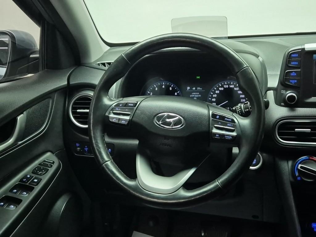 HYUNDAI Kona - Vista 9