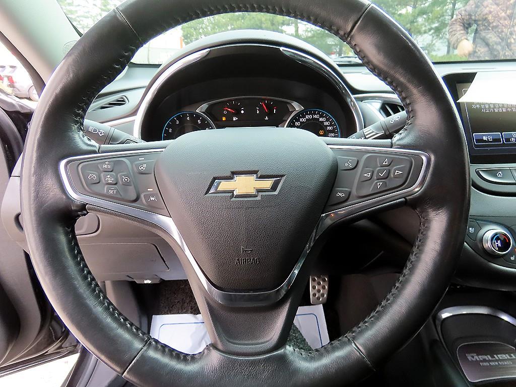 Chevrolet Malibu - Vista 8