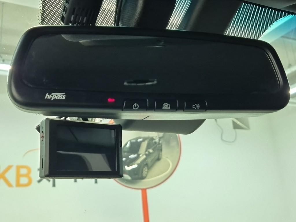 Ssangyong Torres - Vista 11