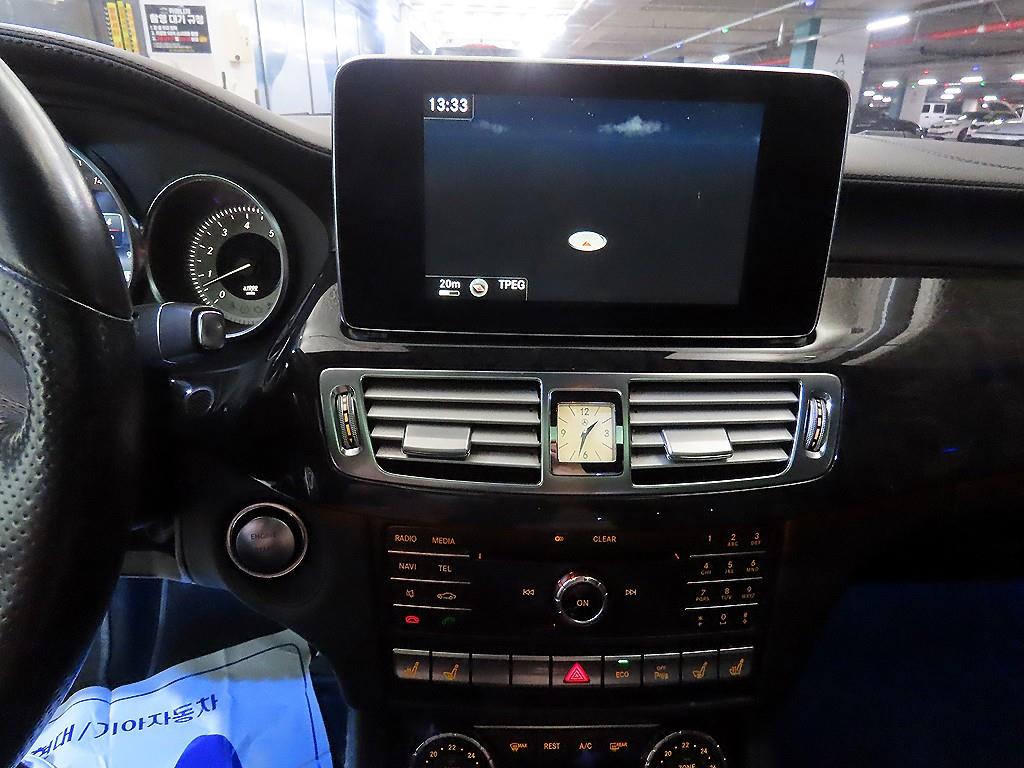 Mercedes Benz CLS Class - Vista 11