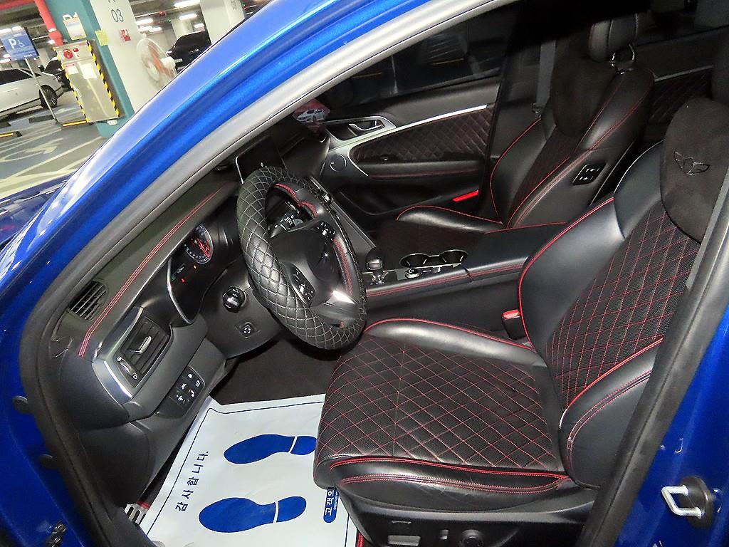 Genesis G70 - Vista 6