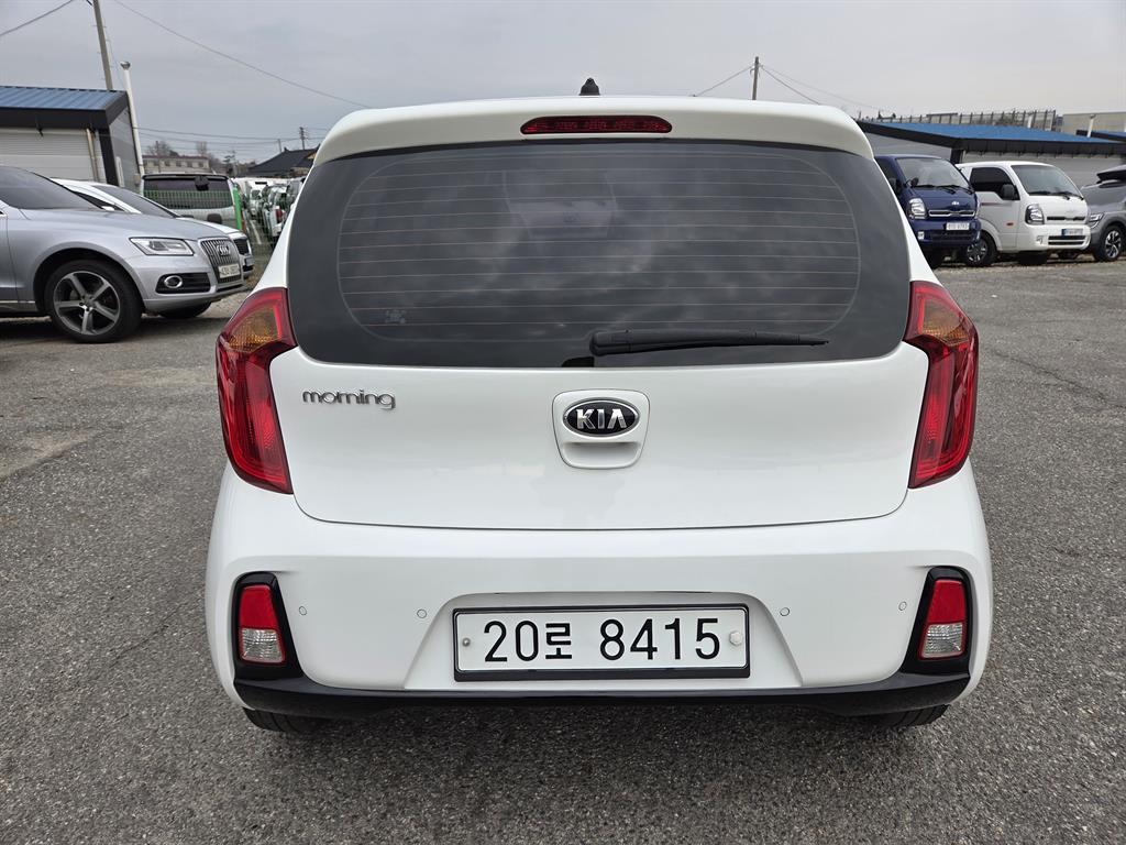 KIA Morning - Vista 5