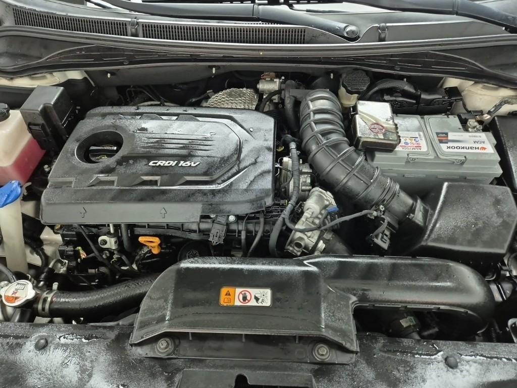 HYUNDAI i40 - Vista 5