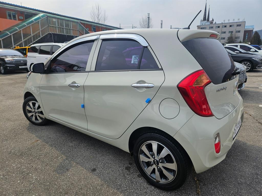 KIA Morning - Vista 3