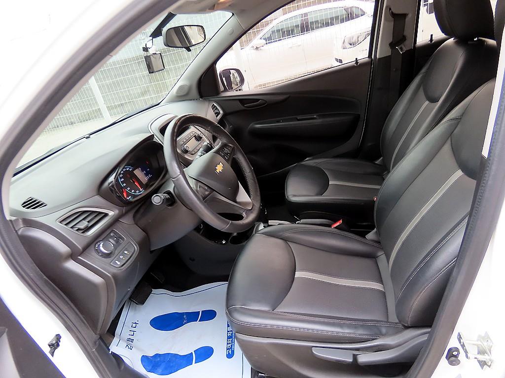 Chevrolet Spark - Vista 5