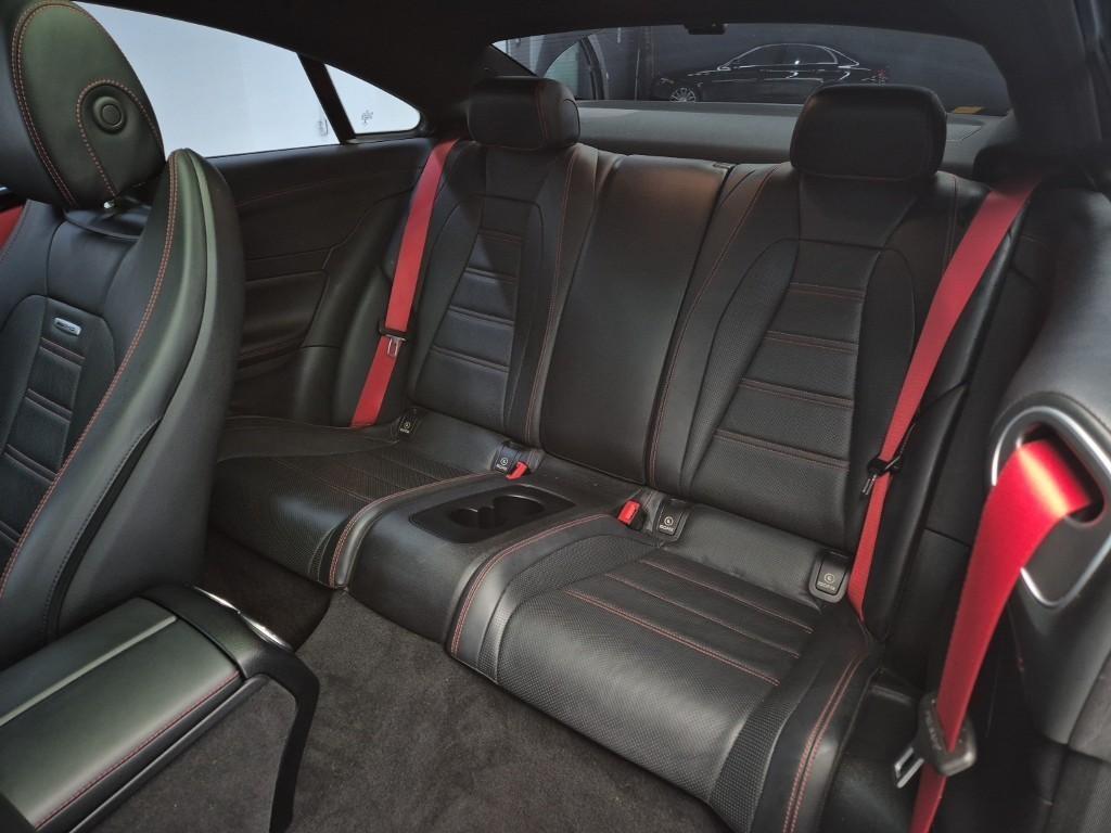 Mercedes Benz E class - Vista 12