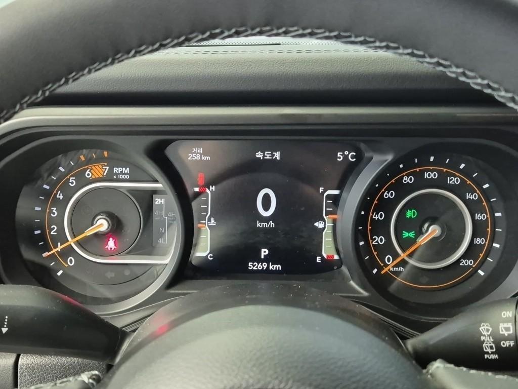 Jeep Wrangler - Vista 6