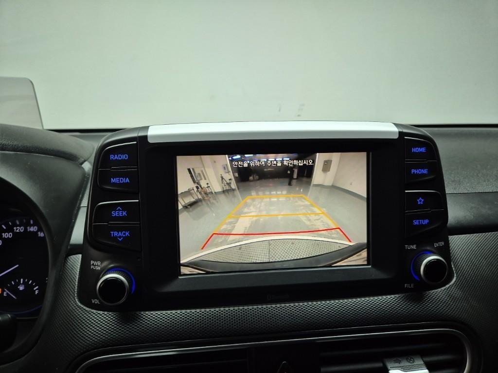 HYUNDAI Kona - Vista 11