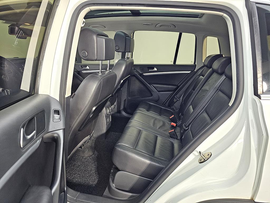 Volkswagen Tiguan - Vista 8