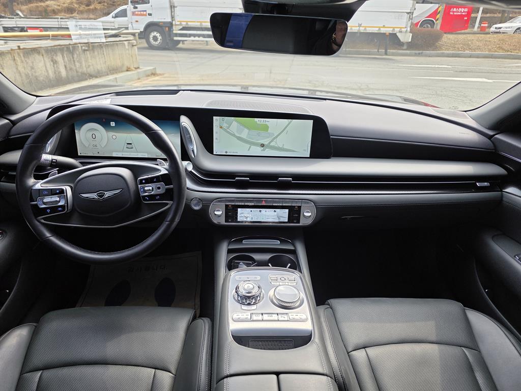 Genesis G90 - Vista 9