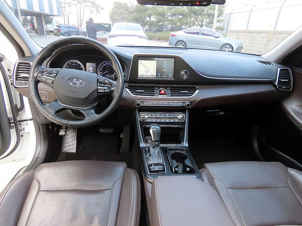 HYUNDAI Grandeur - Vista 7