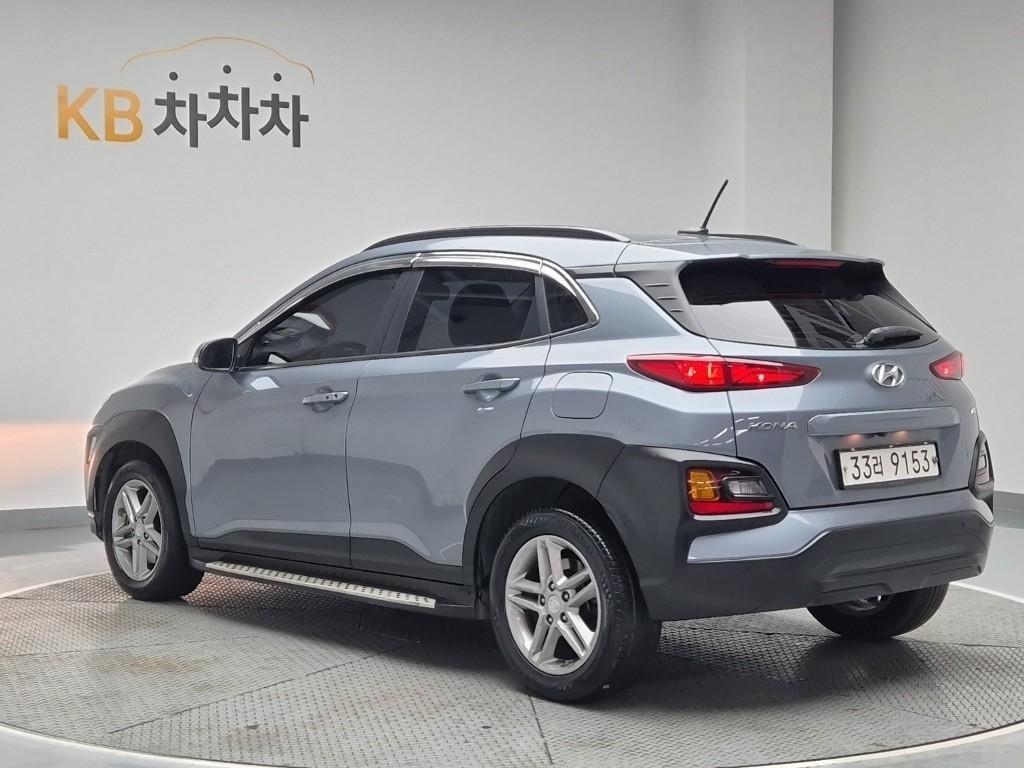 HYUNDAI Kona - Vista 4